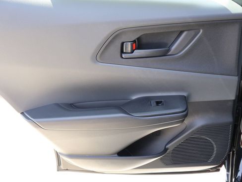 Used 2025 Toyota Prius LE FWD image 15