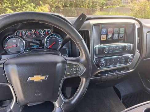 Used 2018 Chevrolet Silverado 1500 LT RWD image 12