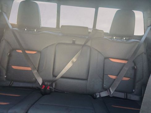 Used 2025 GMC Sierra 1500 AT4 w/ AT4 Premium Package image 13