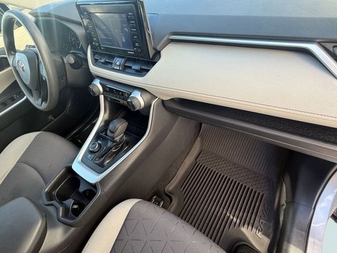 Certified 2021 Toyota RAV4 XLE w/ Convenience Package image 34