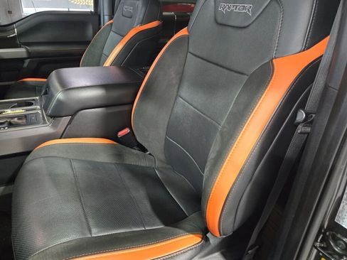 Used 2017 Ford F150 Raptor w/ Equipment Group 802A Luxury image 23