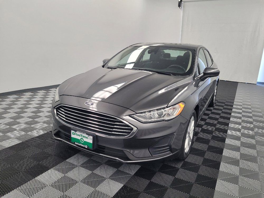 Used 2020 Ford Fusion SE FWD image 15