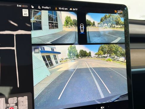 Used 2023 Tesla Model Y AWD image 26
