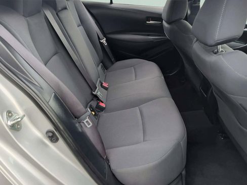 Used 2021 Toyota Corolla LE FWD image 19