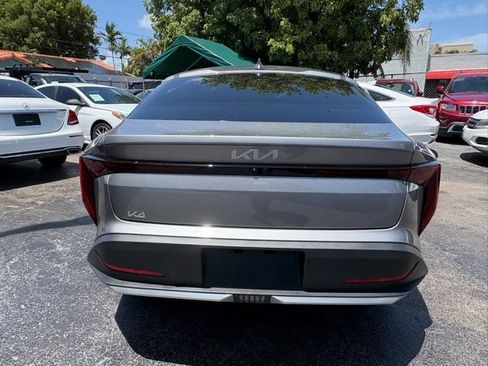 Used 2025 Kia K4 FWD image 8