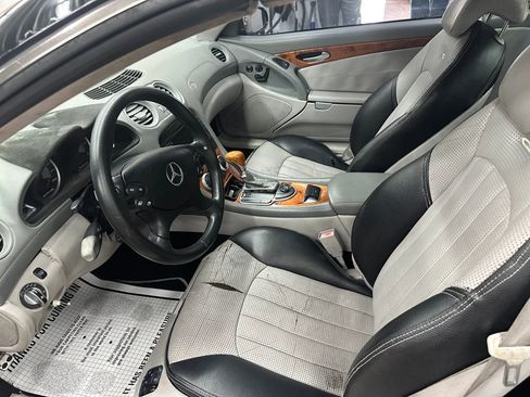 Used 2005 Mercedes-Benz SL 55 AMG image 9