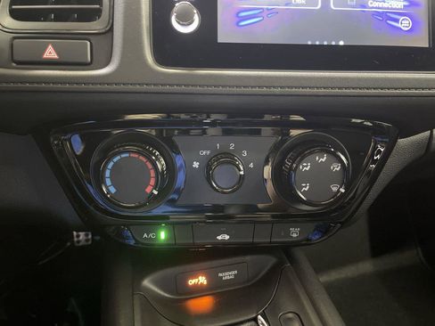 Used 2021 Honda HR-V Sport image 18