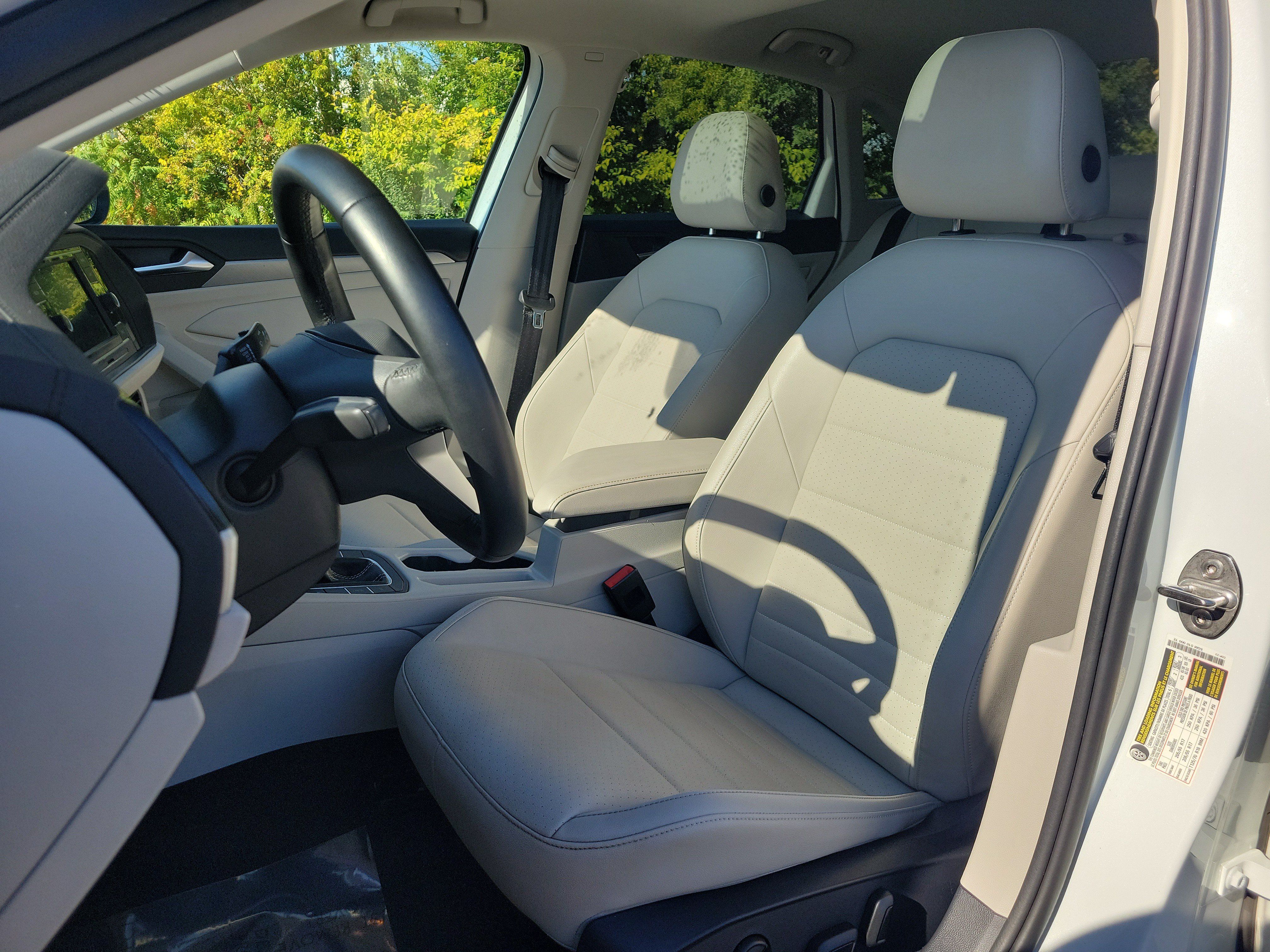 Used 2024 Volkswagen Jetta SE w/ Panoramic Sunroof Package FWD image 14