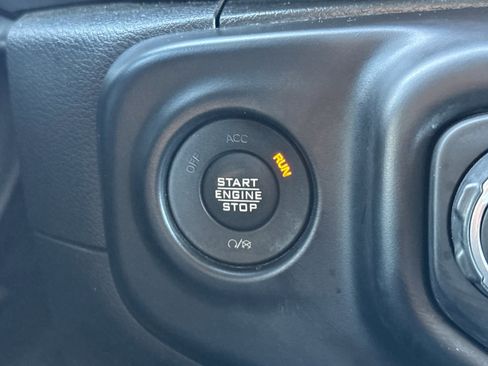 Used 2022 Jeep Wrangler Willys image 33