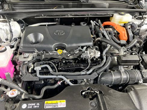 Used 2023 Toyota Crown Limited image 28