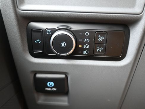 Used 2024 Ford F150 XLT image 11