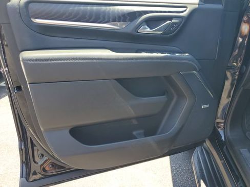 Used 2023 GMC Yukon Denali AWD/4WD image 8