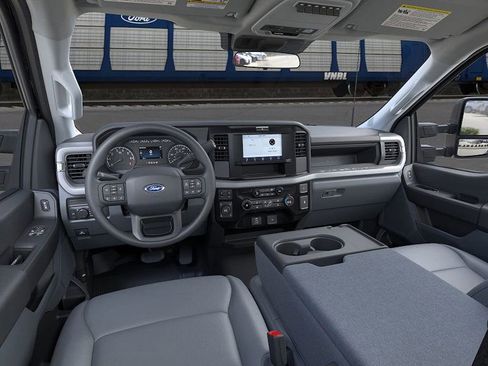 New 2026 Ford F250 XL w/ FX4 Off-Road Package image 9