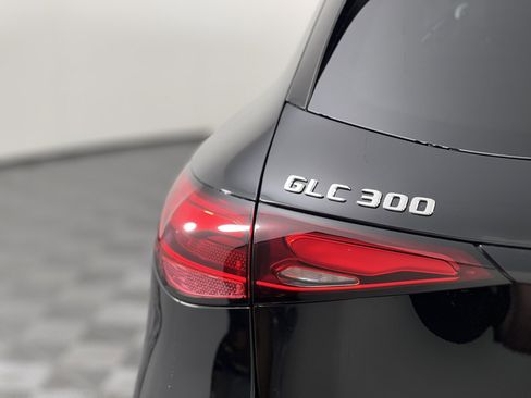 New 2026 Mercedes-Benz GLC 300 4MATIC image 12