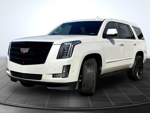 Used 2019 Cadillac Escalade Premium Luxury AWD/4WD image 4