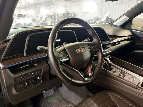 Used 2022 Cadillac Escalade Sport Platinum AWD/4WD image 8