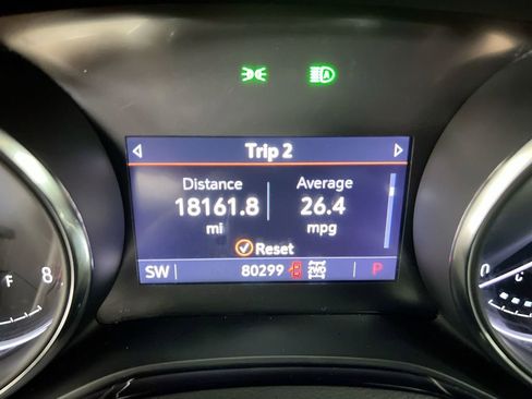 Used 2020 Buick Encore GX Preferred AWD/4WD image 13