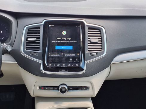 Certified 2025 Volvo XC90 B5 Core AWD/4WD image 34
