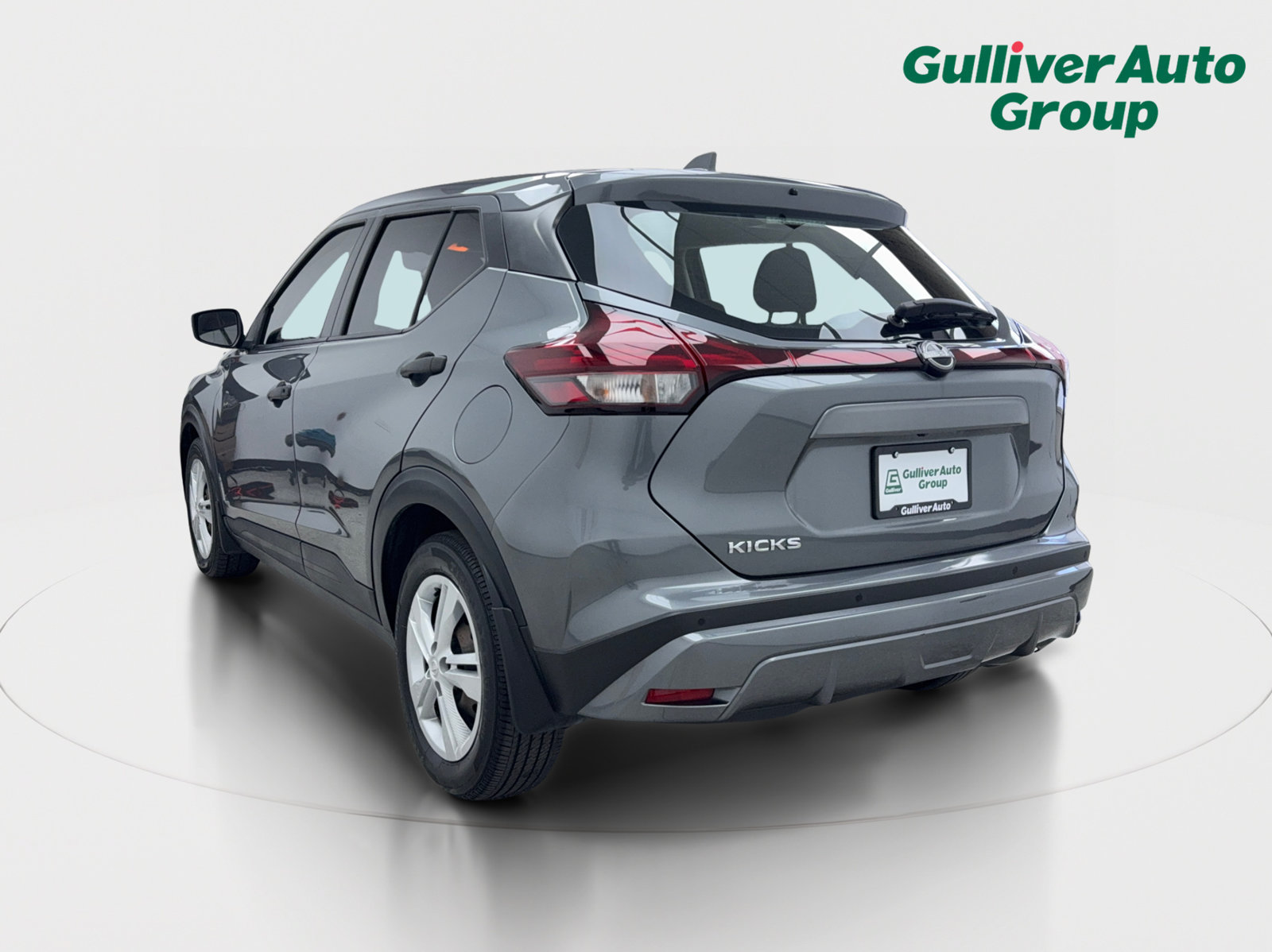 Used 2023 Nissan Kicks S FWD image 5