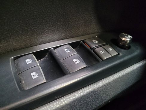 Used 2019 Toyota Camry XSE FWD image 27