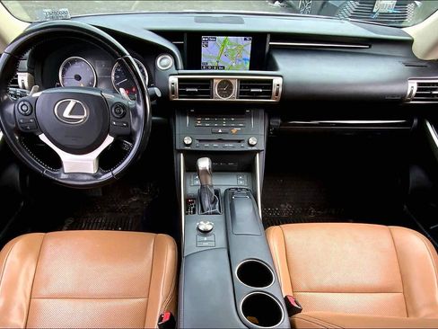 Used 2016 Lexus IS 300 AWD image 15