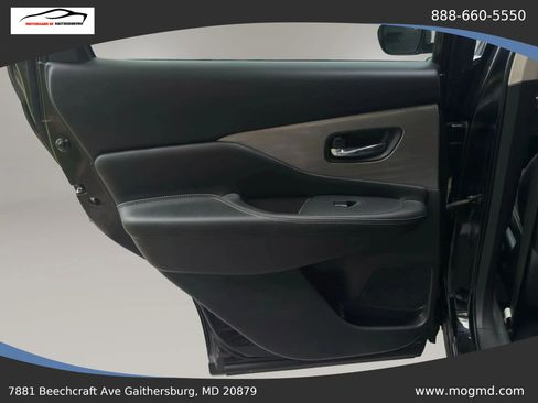 Used 2018 Nissan Murano SV image 21