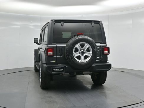 Used 2022 Jeep Wrangler Unlimited Sport image 26