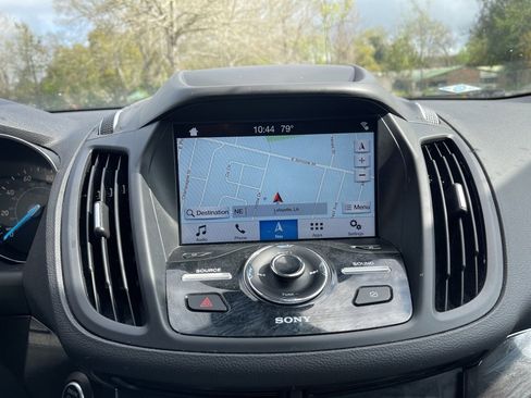 Used 2019 Ford Escape Titanium image 14