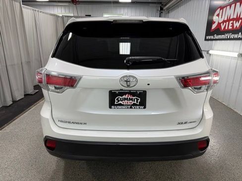 Used 2016 Toyota Highlander XLE AWD/4WD image 5