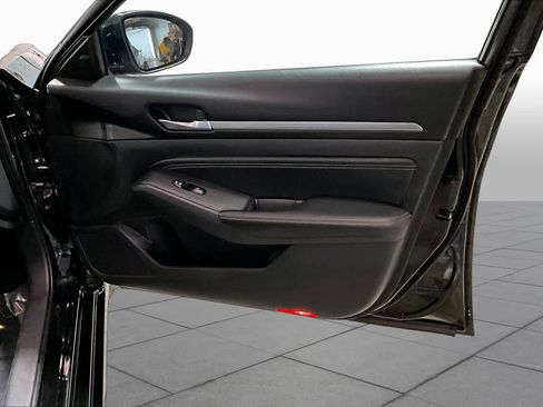 Used 2019 Nissan Altima 2.5 Platinum FWD image 23