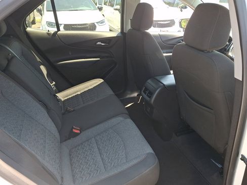 Used 2024 Chevrolet Equinox LT FWD image 15