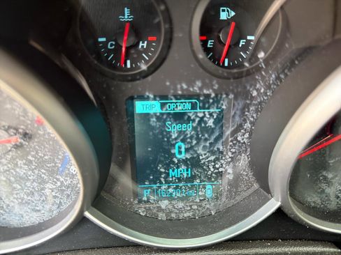 Used 2014 Chevrolet Cruze LS FWD image 15