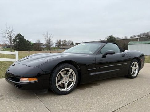 Used 2004 Chevrolet Corvette Convertible w/ Preferred Equipment Group image 1