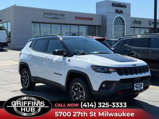Used 2025 Jeep Compass Trailhawk AWD/4WD video 1
