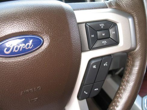 Used 2019 Ford F150 King Ranch w/ Equipment Group 601A Luxury AWD/4WD image 39