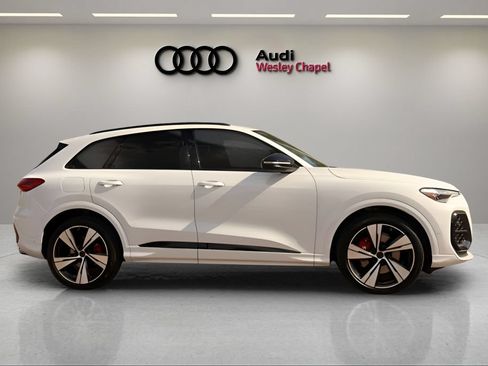 New 2026 Audi SQ5 Premium Plus AWD/4WD image 6