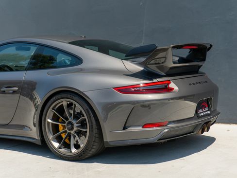 Used 2018 Porsche 911 GT3 RWD image 22