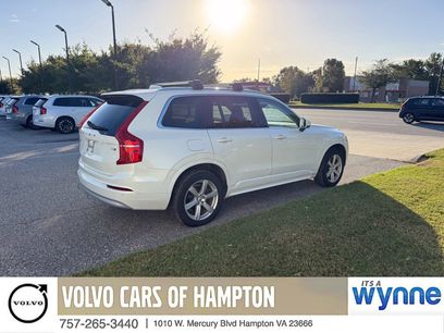 Used 2022 Volvo XC90 T5 Momentum