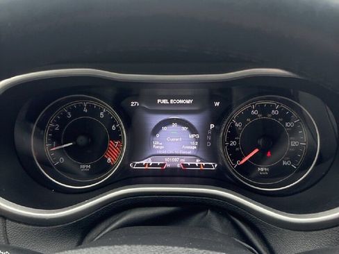 Used 2014 Jeep Cherokee Trailhawk w/ Comfort/Convenience Group image 16