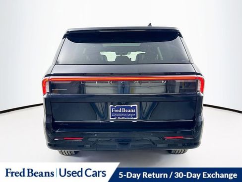 Certified 2025 Lincoln Navigator Reserve image 6