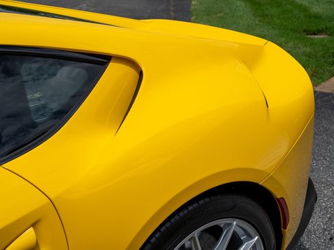 Used 2019 Ferrari 812 Superfast RWD image 12