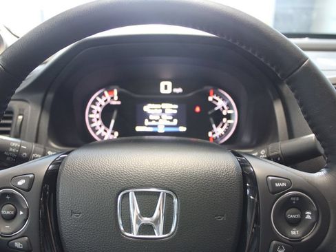 Used 2018 Honda Ridgeline RTL-E image 10