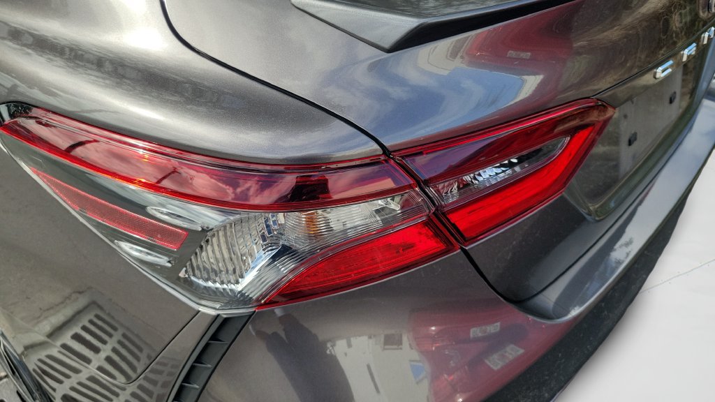 Used 2023 Toyota Camry SE w/ Cold Weather Package FWD image 5