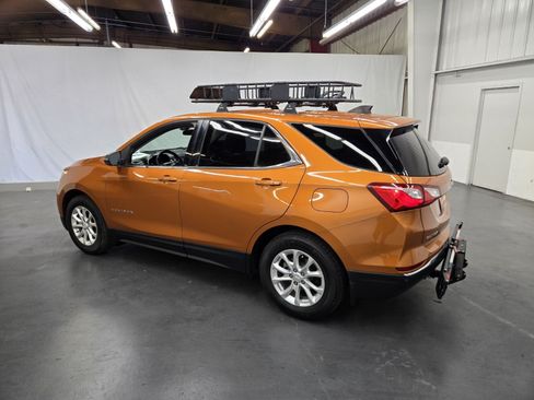 Used 2018 Chevrolet Equinox LT FWD image 3