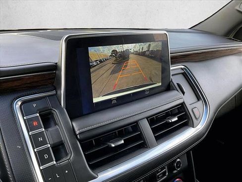 Used 2023 Chevrolet Suburban Premier image 23