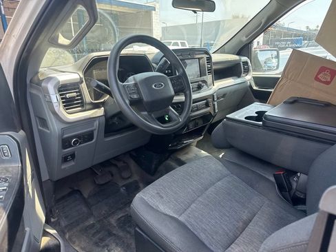 Used 2023 Ford F150 XL w/ Trailer Tow Package RWD image 6