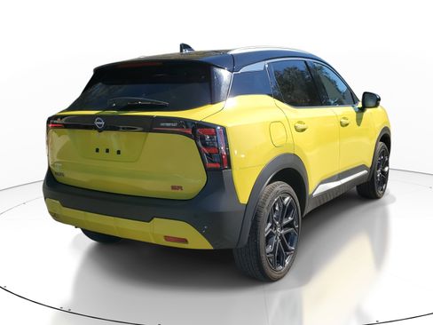 Certified 2025 Nissan Kicks SR image 7