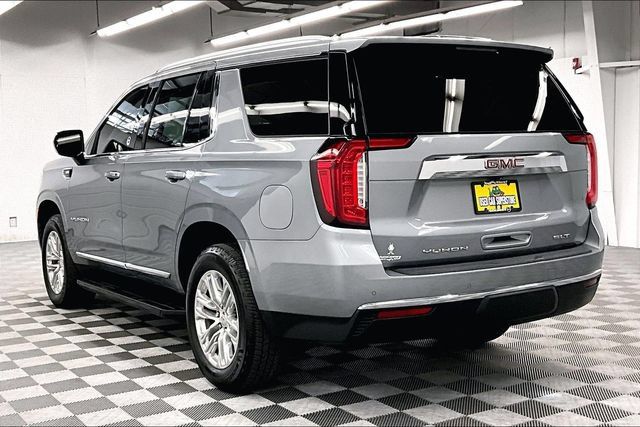 Used 2023 GMC Yukon SLT AWD/4WD image 2
