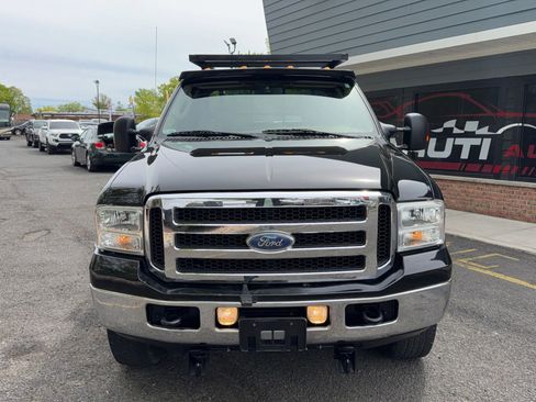 Used 2005 Ford F350 Lariat AWD/4WD image 2