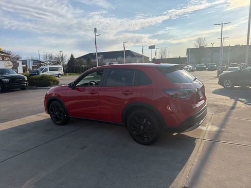 Used 2025 Honda HR-V Sport image 10